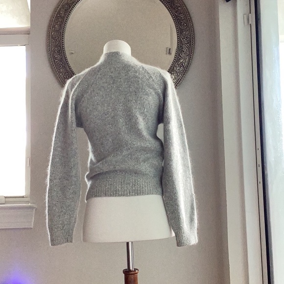 Samantha Starr Vintage
Angora Silk Blend Gray Knit Sweater - Picture 15 of 15